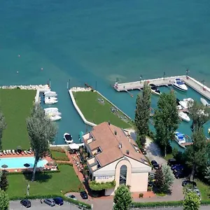 *** Hotel Yachting Mistral Italia